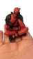 Preview: Deadpool Deko Figur Kantensitzer | Desktop -Auto Figur sitzend - mit Box