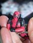 Preview: Deadpool Deko Figur Kantensitzer in der Luft schwebend mit Seil
