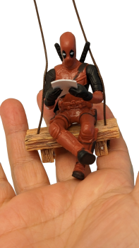 Deadpool 3D Figur mit Schauckel Anhänger Auto-Garten-Fenster Deko