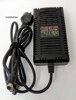 ESCOM Advanced Power Adapter Netzteil UP30430 4 polig Mod. UP30430  5V-12V