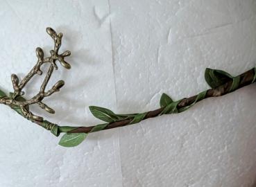 Preview: Elfen-Haarreif mit grünem Kristall – Zweig- und Mondornament