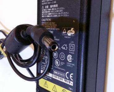 Fujitsu Siemens Notebook Netzteil ❖ CP041551-01❖ 19V-3.16A ❖ Ladekabel