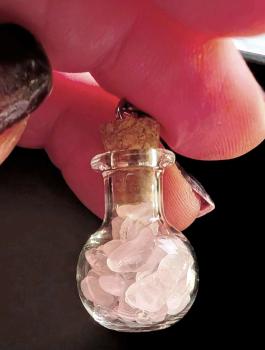 Halskette Zaubertrankflasche mit Quarzspilttern