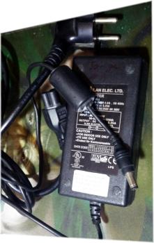 ILAN ELEC.LTD AC Adapter F19603J DC 20V -3.25A Notebook Netzteil