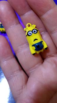 Preview: Minions Anhänger Glöckchen Schlüsselanhänger Gelb