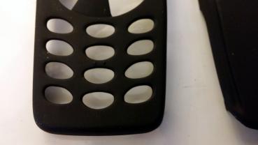 Nokia 3310 Ersatz Handy Cover ☛ Matt Schwarz