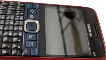 Nokia E63 Candy Bar Handy Qwerty Handy 3G Wifi Bluetooth Mp3 Player 2MP Rot