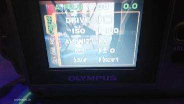 Olympus Optical C3020 ZOOM Digital Kamera | 3,2 MP | 1,8 TFT LCD | Silber