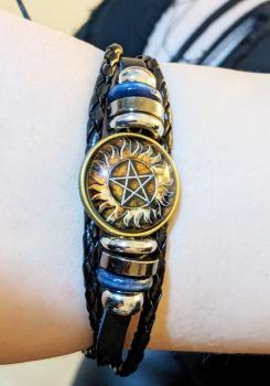 Supernatural Anti Dämonen Pentagramm Armband Glas Cabochon Feuer