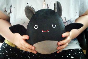 Vampir Fledermaus Samtplüsch 20 cm groß Cartoon Fledermaus