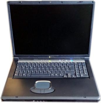 Clevo Notebook Computer 8794 ☢ 15.4 Zoll ☢ Recycling Gerät