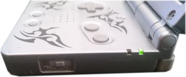 NINTENDO GameBoy Advance SP Tribal Edition シ 2.9 TFT シ mit Case Silber
