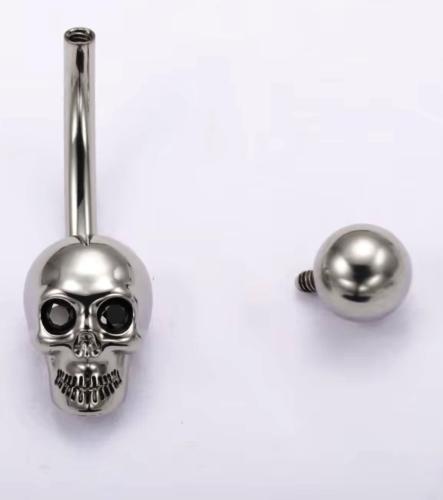 Totenkopf Titan Bauchnabelpiercing mit Zirkonia Augen – 14G 1,6 x 10 mm