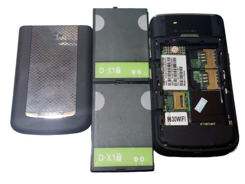 BlackBerry Tour 9630 Wifi Smartphone Dual SIM 3.2 MP Trackball