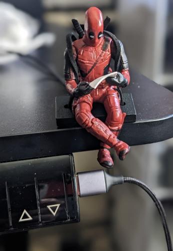 Deadpool 3D Figur mit Schauckel Anhänger Auto-Garten-Fenster Deko