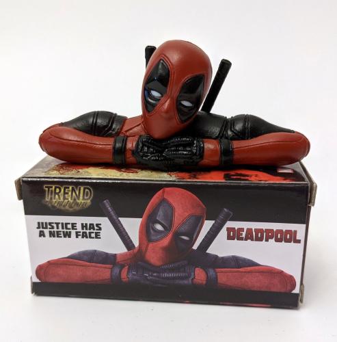 Deadpool Deko Figur Kantensitzer Auto - Desktop Figur mit Box