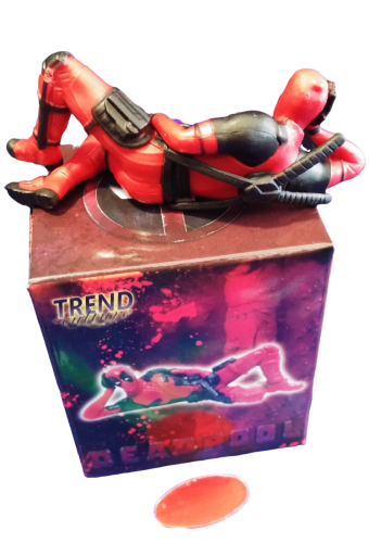 Deadpool Deko Figur Kantensitzer | Desktop Figur liegend - mit Box