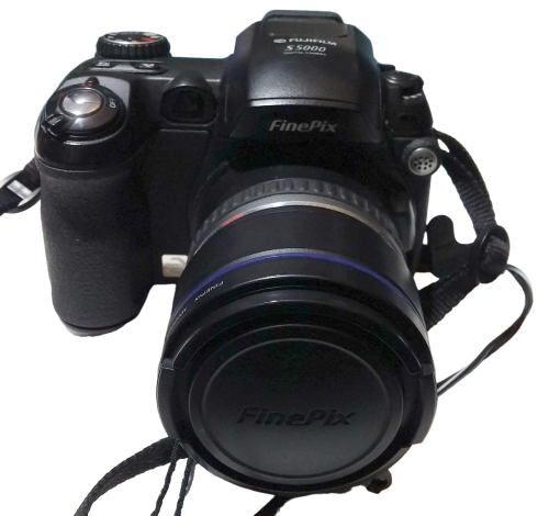 Fujifilm FinePix S5000 Digitalkamera | 10facher optischer Zoom | 1,5" TFT LCD