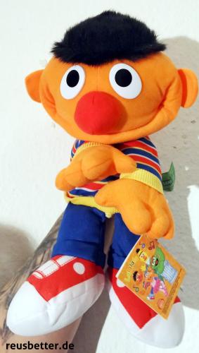 ERNIE aus der Sesamstraße Handpuppe Klappmaul FuRyu Sesamstrasse