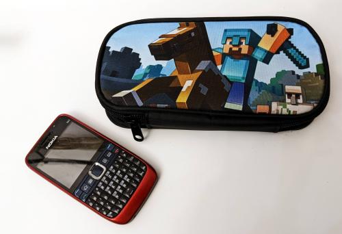 Motiv Minecraft ♆ Pixelblock ♆ Federmappe Steve mit Pferd ♆ Universal Etui