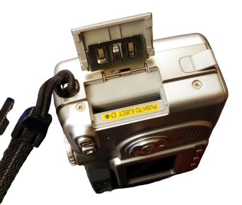 Nikon Coolpix E 5200 Digitalkamera | 1,5" TFT LCD Monitor | 5.1 MP | Silber