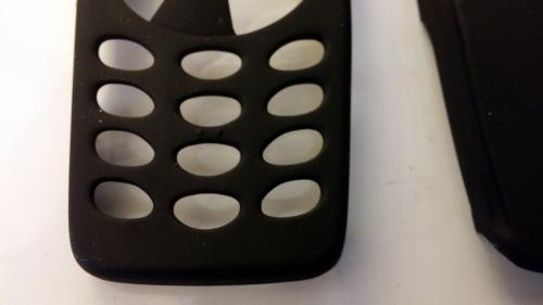 Nokia 3310 Ersatz Handy Cover ☛ Matt Schwarz