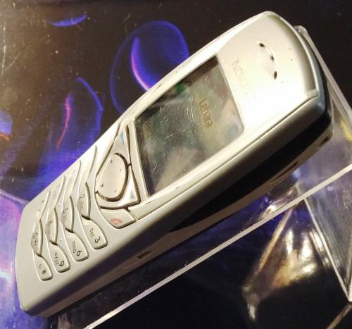 NOKIA 6100 HANDY | 1.5 Zoll | Tri-Band | Business Handy Silber | Infrarot IrDA Wap MMS GPRS