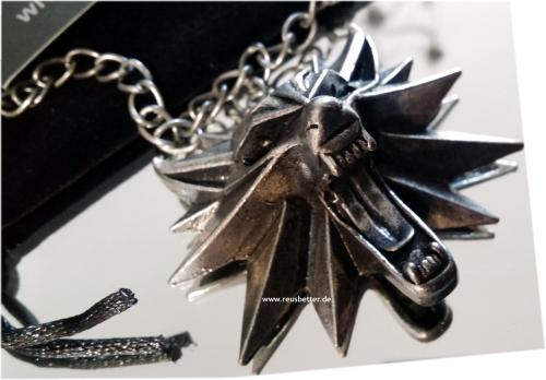The Witcher 3 Medaillon Wild Hunt Wolf 3D | Black Eyes  Motiv| Kette und Samtbeutel