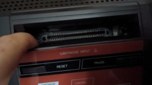 Sega Master System Schwarz PAL Spielekonsole mit 2 Controllern und Sonic Chaos