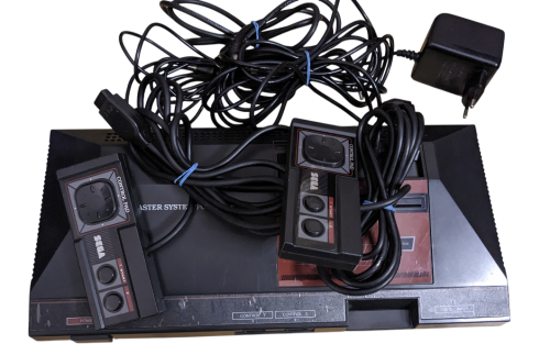 Sega Master System Schwarz PAL Spielekonsole mit 2 Controllern und Sonic Chaos