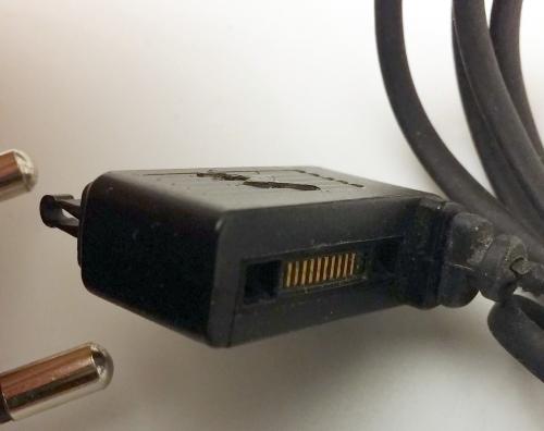 SONY ERICSSON STECKERNETZTEIL CAA-0002001-BV 4.9VDC - 700MA