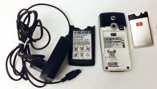 Sony Ericsson T610 Handy Classic Candy Bar Silber 1.8 Zoll