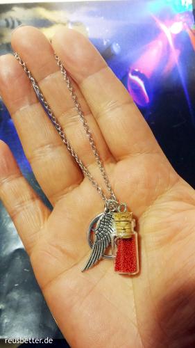 Supernatural Pentagramm Castiel Flügel  Mini Flasche Wächter  Winchester Kette