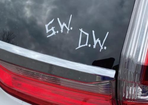 Supernatural - Sam und Dean Winchester Tisch Initialen - Aufkleber S.W / D.W
