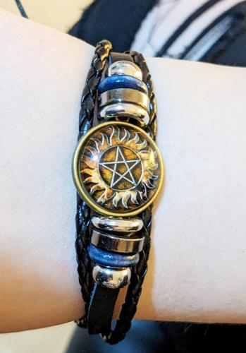 Supernatural ☢ Anti Dämonen ☢ Pentagramm Armband ☢ Glas Cabochon Feuer