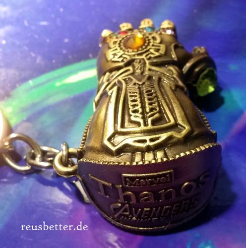 THANOS Motiv Handschuh großer 3D Metall Anhänger mit Schlüsselring