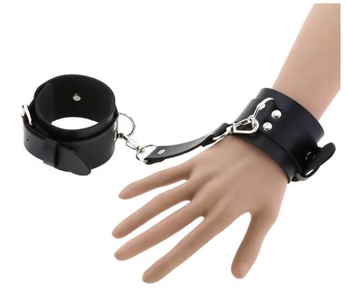 Unisex Leder Nieten Armband | D Ring - Armband mit Riemen Karabiener Schwarz Silber -  Gothic - Club - Harajuku