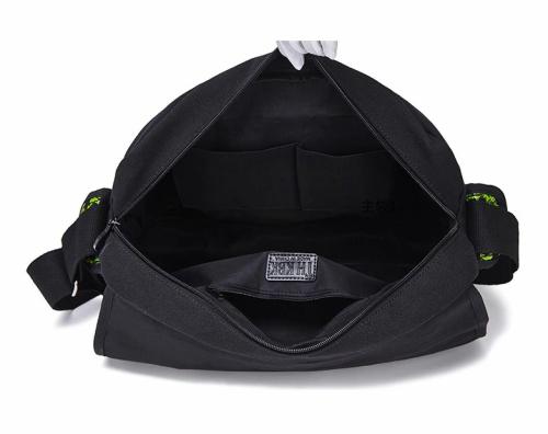 Messanger Bag Umhängetasche Tasche Unisex - Zombies -The Walking Dead Motiv - fluoreszierend