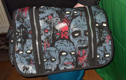 Messanger Bag Umhängetasche Tasche Unisex - Zombies -The Walking Dead Motiv - fluoreszierend