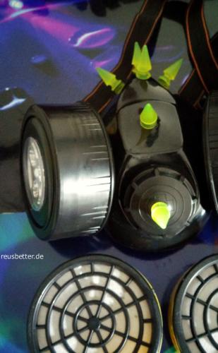 INDUSTRIAL, CYBER ,Club GASMASKE LED und UV Spikes Neon Unisex Blau