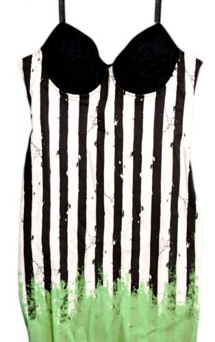 Killstar Beetlejuice Distressed Stripe Bleistift Kleid